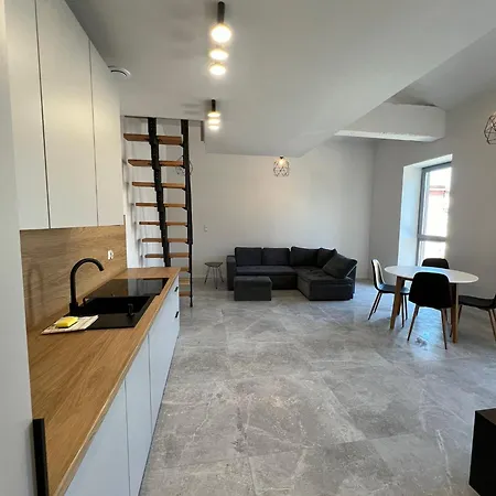 Dwupietrowy Loft Fabryka Welny 2 # Nestapartamenty *