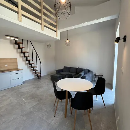 Dwupietrowy Loft Fabryka Welny 2 # Nestapartamenty Apartment Bielsko-Biala